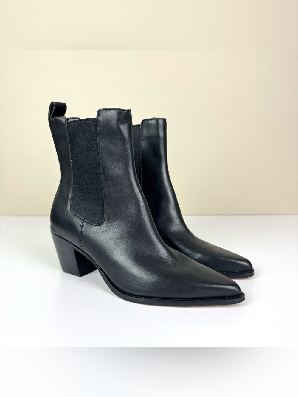 Dolce Vita Shadie H2O Black Leather Ankle Boots Western Sleek Minimalist Size 8 - Picture 2 of 11